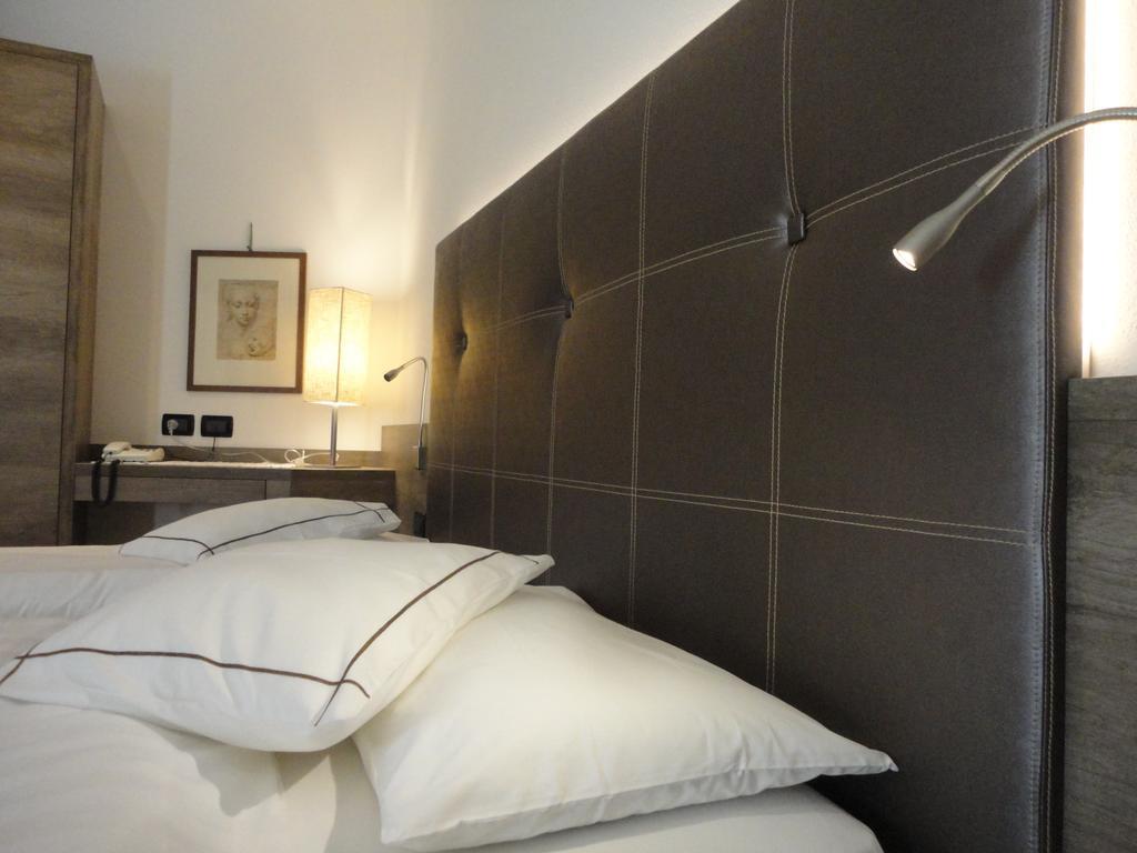 Hotel Cevedale Living Romance Hotel Коголо Экстерьер фото