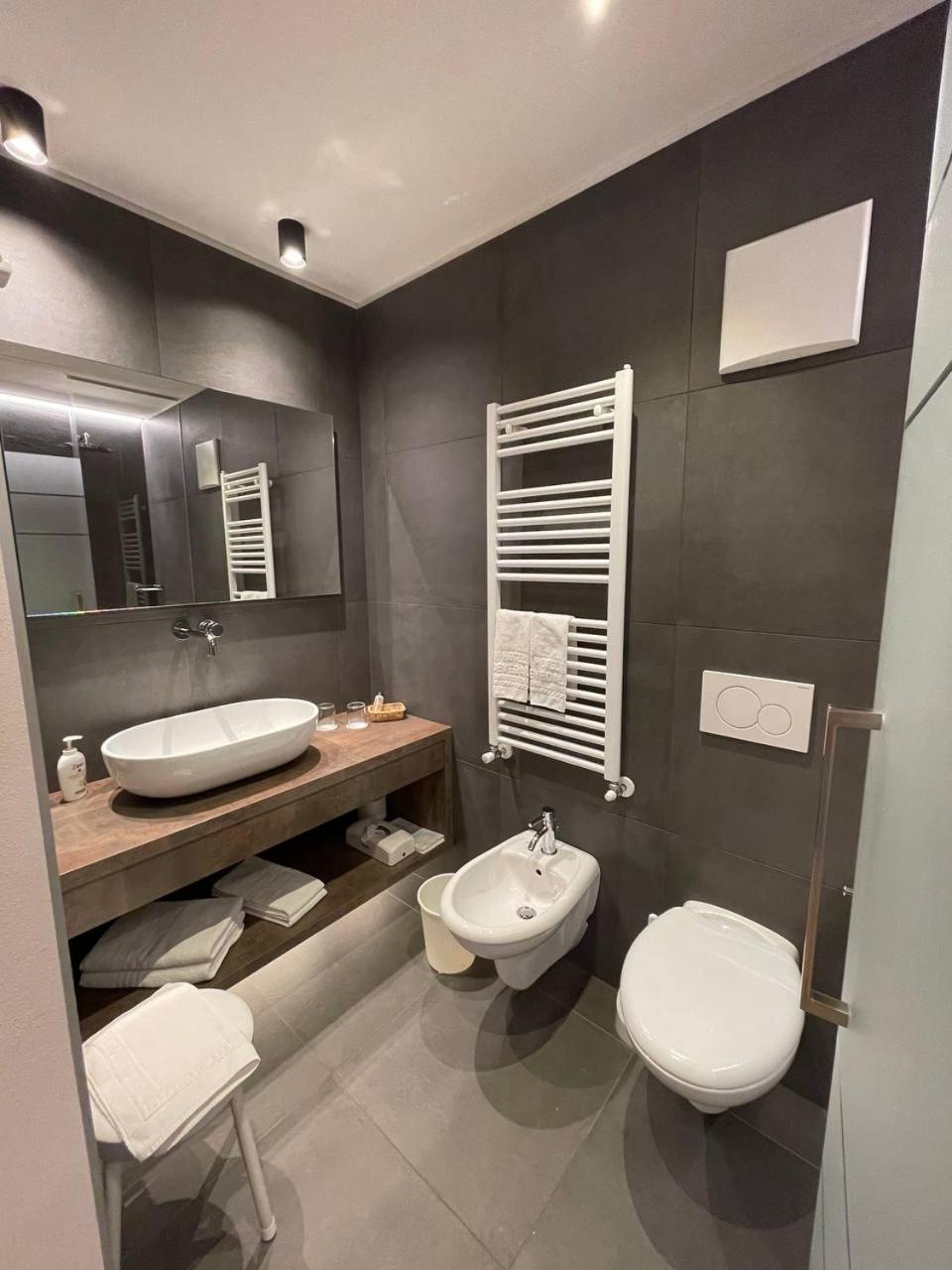 Hotel Cevedale Living Romance Hotel Коголо Экстерьер фото