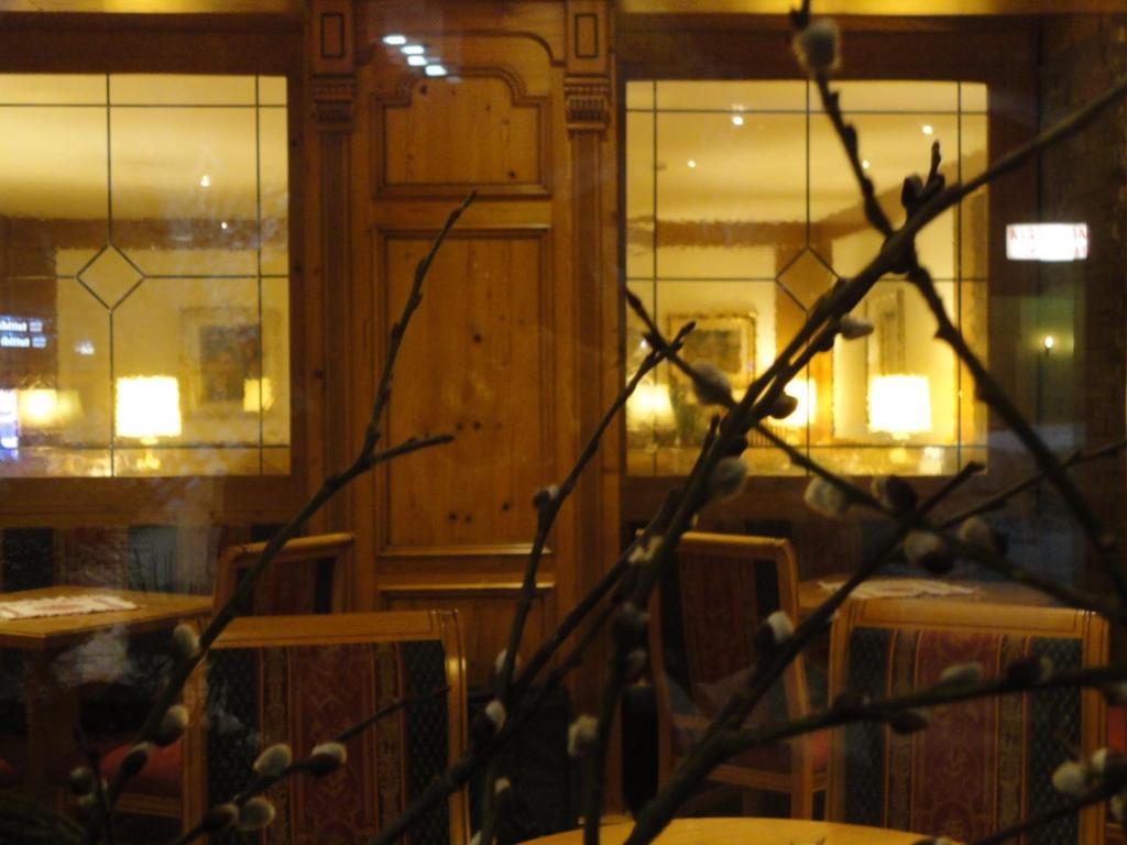 Hotel Cevedale Living Romance Hotel Коголо Экстерьер фото