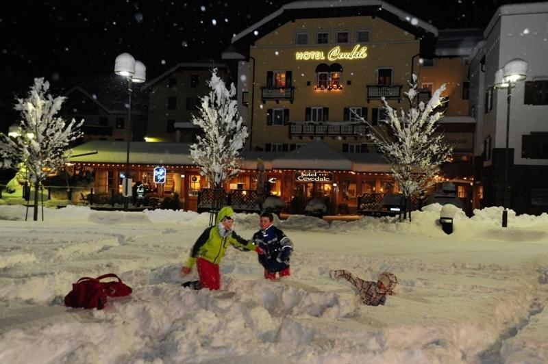 Hotel Cevedale Living Romance Hotel Коголо Экстерьер фото