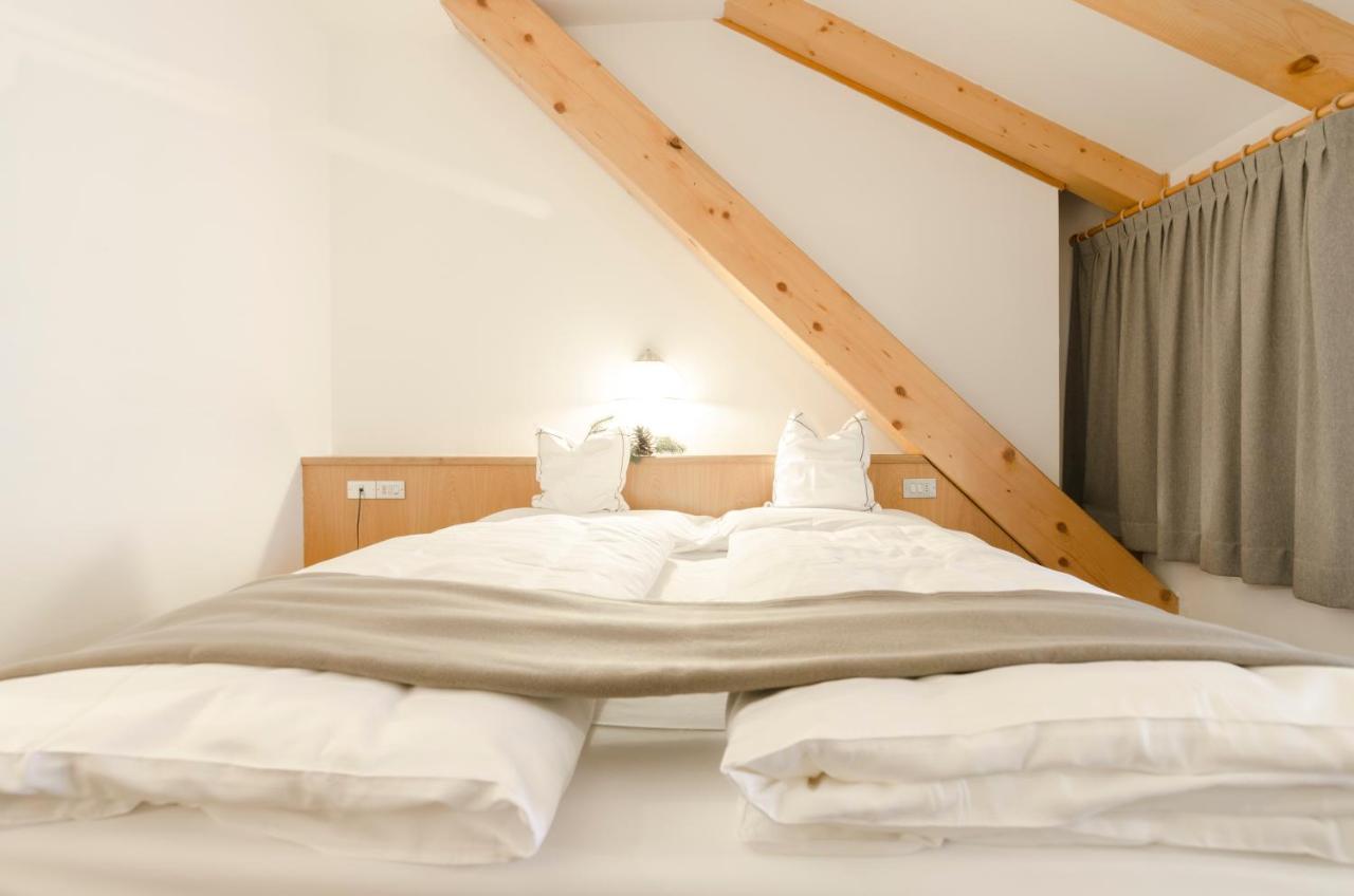 Hotel Cevedale Living Romance Hotel Коголо Экстерьер фото