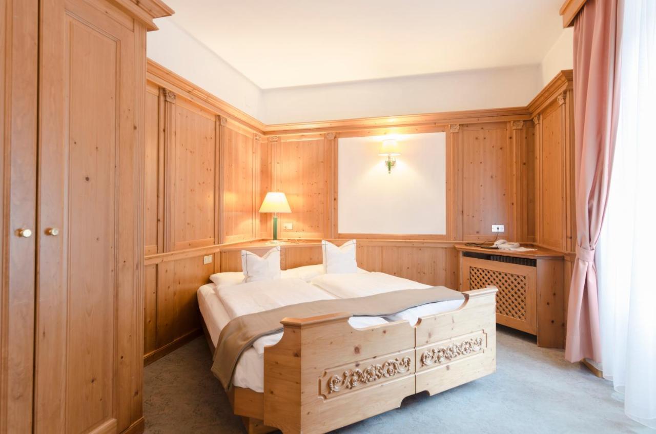 Hotel Cevedale Living Romance Hotel Коголо Экстерьер фото